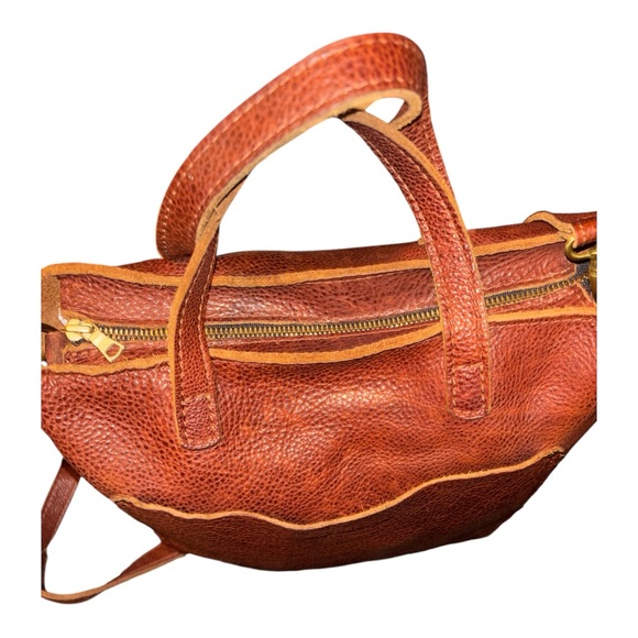 Portland Leather Med Tote - Picture 2 of 4